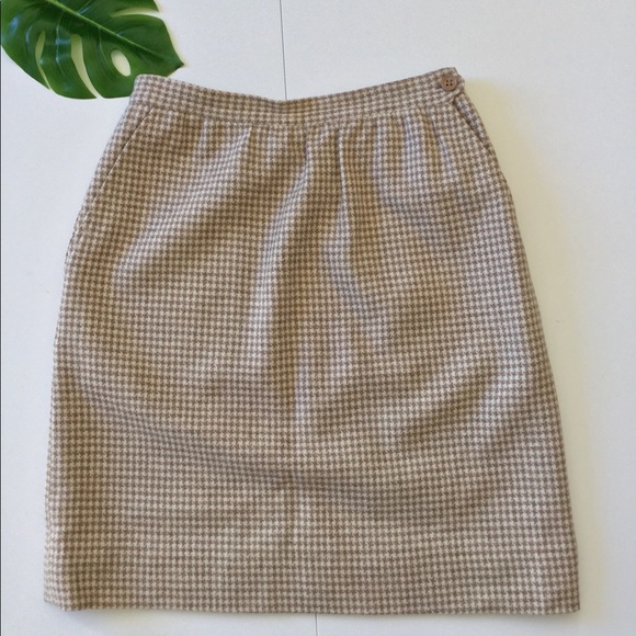 Vintage Dresses & Skirts - Vintage Camel & Ivory Houndstooth Wool Skirt